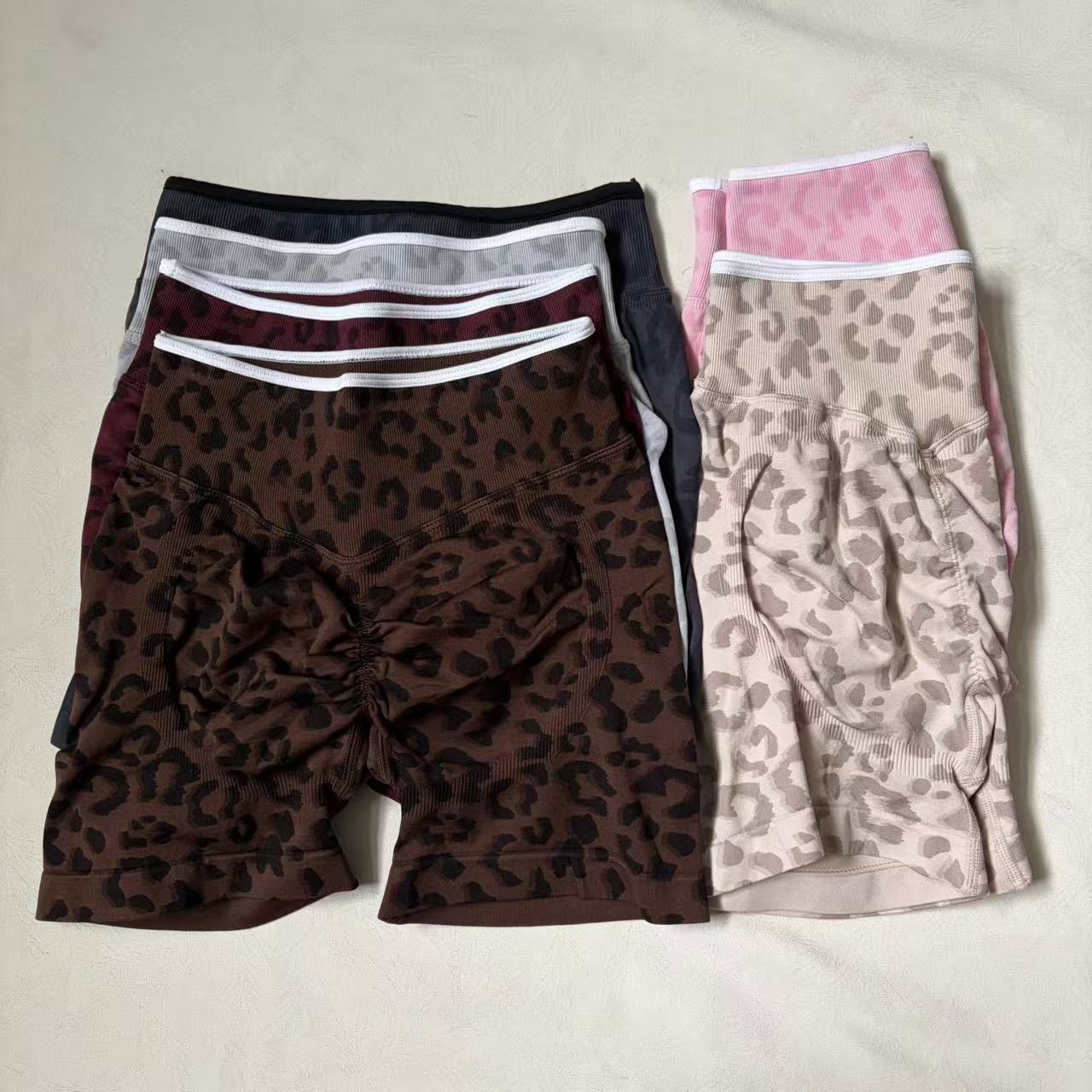 Yoga Fitness Logo Design - LOGO Premium Short de yoga taille