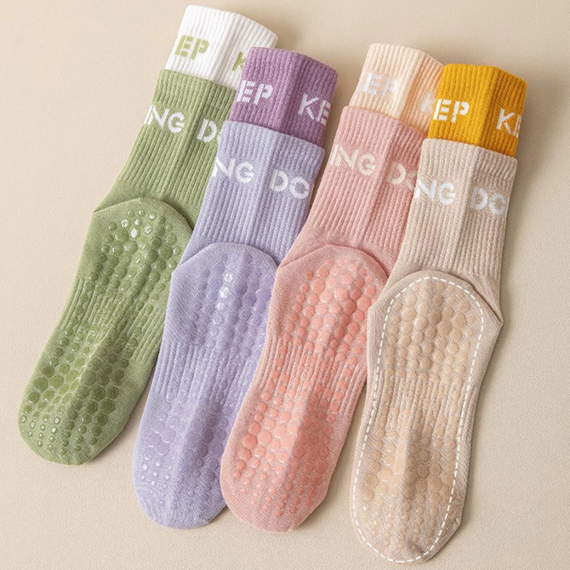 1 paire de chaussettes de yoga - Yoga Dance & Fitness Center Llc avis et prix