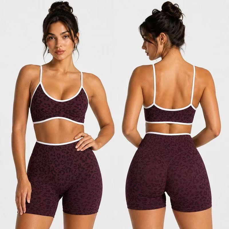 Soutien-gorge de sport et de y - Yoga Fitness Logo Design avis et prix